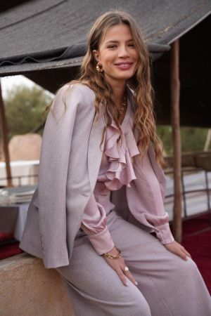  LIGHT PINK