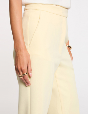  JAUNE PASTEL